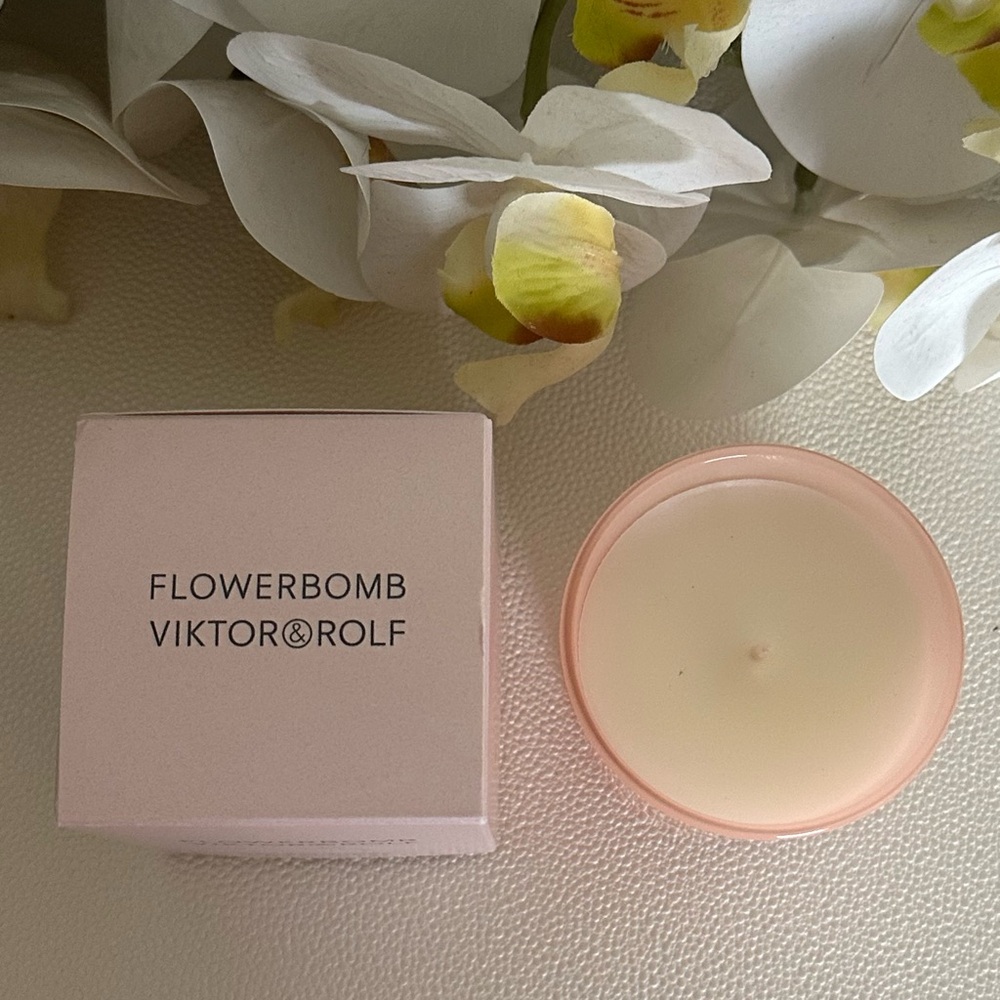 NWT Viktor & Rolf Flowerbomb Candle & Fragrance Bundle - Picture 3 of 8